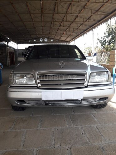 Mercedes C 220 1993, 412,375 km - 2.2 l - Salyan