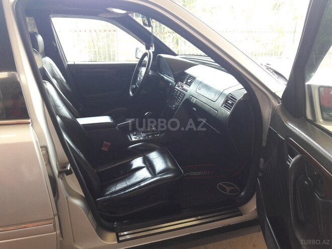 Mercedes C 220 1993, 412,375 km - 2.2 l - Salyan