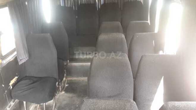 Mercedes 208 D 1991, 180,000 km - 2.3 л - Xudat