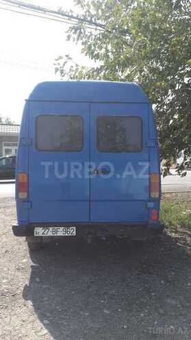 Mercedes 208 D 1991, 180,000 km - 2.3 л - Xudat