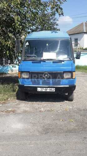 Mercedes 208 D 1991, 180,000 km - 2.3 л - Xudat