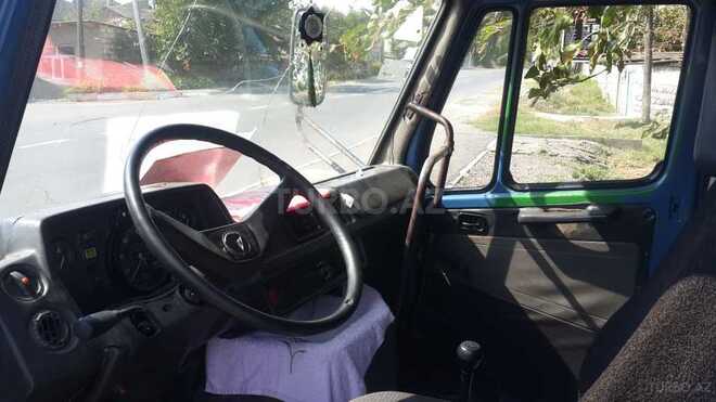 Mercedes 208 D 1991, 180,000 km - 2.3 л - Xudat