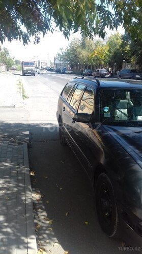 Mercedes E 220 2002, 346,500 km - 2.2 l - Quba