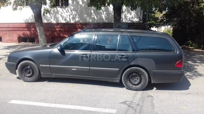 Mercedes E 220 2002, 346,500 km - 2.2 l - Quba