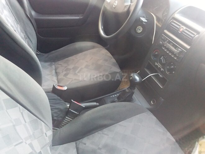 Opel Astra 2001, 240,000 km - 2.0 l - Bakı