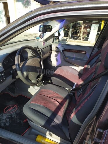 Opel Vectra 1995, 420,000 km - 1.8 l - Bakı
