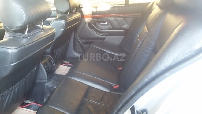 BMW 525 2002, 215,000 km - 2.5 l - Mingəçevir