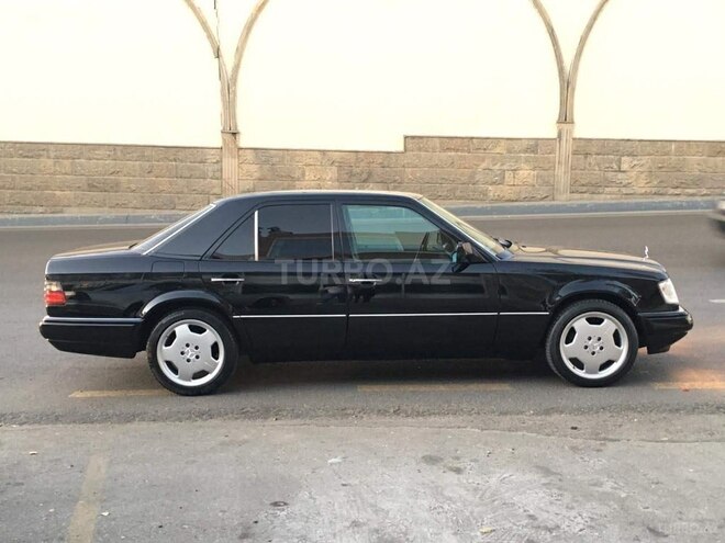 Mercedes E 220 1993, 400,000 km - 2.2 l - Bakı