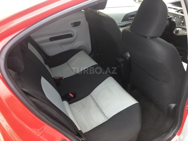 Toyota Prius C 2012, 121,000 km - 1.5 л - Bakı