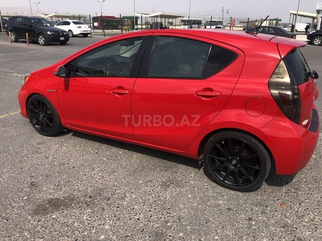 Toyota Prius C 2012, 121,000 km - 1.5 л - Bakı