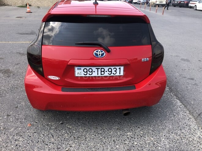 Toyota Prius C 2012, 121,000 km - 1.5 л - Bakı