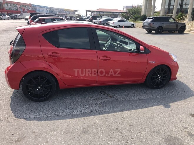 Toyota Prius C 2012, 121,000 km - 1.5 л - Bakı