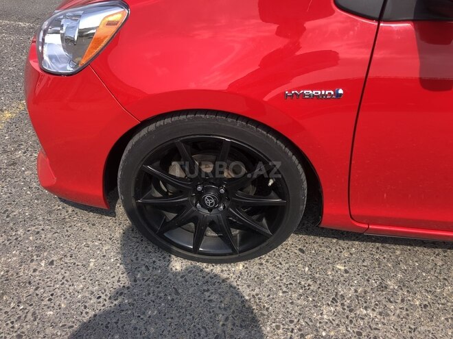 Toyota Prius C 2012, 121,000 km - 1.5 л - Bakı