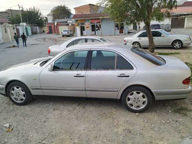 Mercedes E 240 1998, 221,360 km - 2.4 l - Bakı