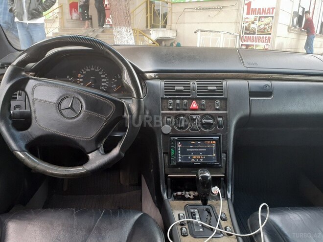 Mercedes E 230 1996, 246,000 km - 2.3 l - Bakı