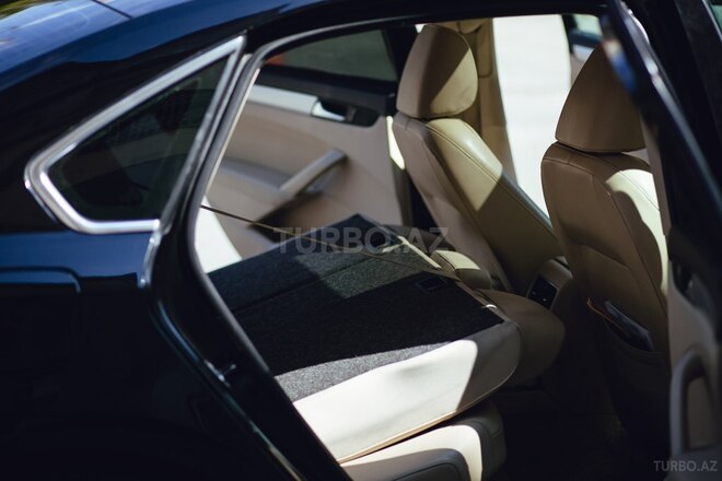 Volkswagen Passat 2012, 128,023 km - 2.5 l - Bakı