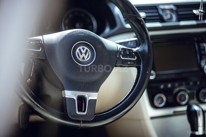 Volkswagen Passat 2012, 128,023 km - 2.5 l - Bakı