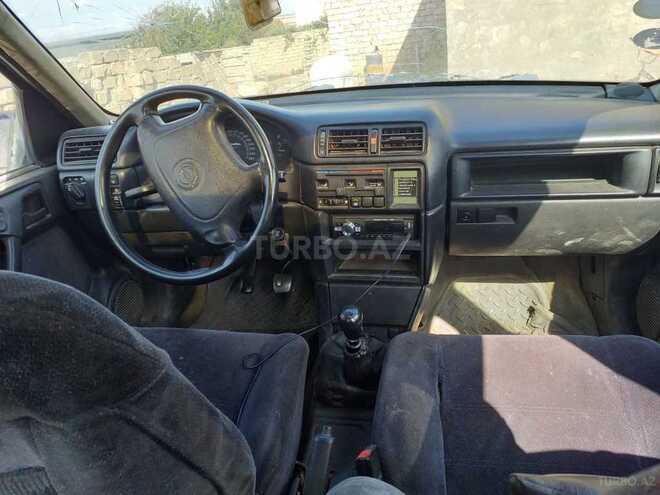 Opel Vectra 1994, 250,000 km - 2.2 л - Bakı