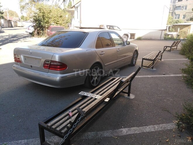 Mercedes E 240 2000, 285,000 km - 2.4 л - Göyçay