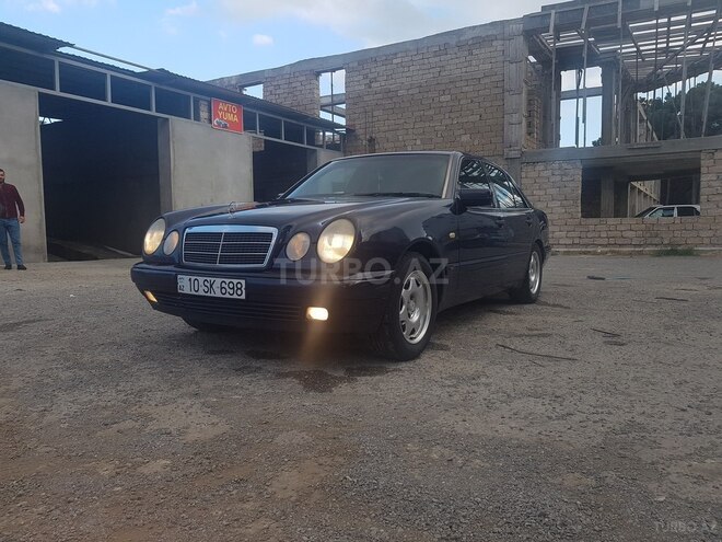 Mercedes E 200 1995, 432,540 km - 2.0 l - Bakı