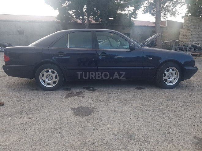 Mercedes E 200 1995, 432,540 km - 2.0 l - Bakı