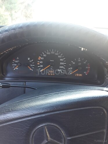 Mercedes E 230 1996, 381,618 km - 2.3 л - Bakı