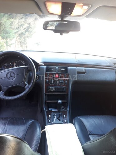 Mercedes E 230 1996, 381,618 km - 2.3 л - Bakı