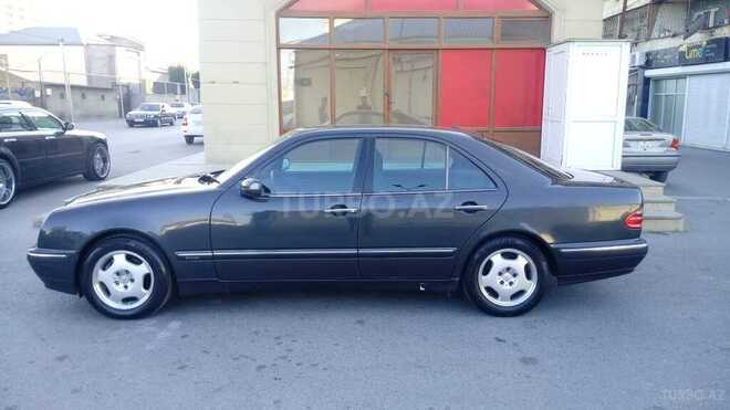 Mercedes E 320 1999, 281,000 km - 3.2 л - Bakı