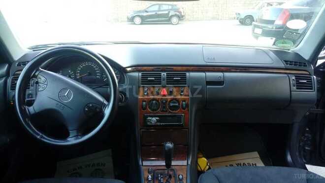 Mercedes E 320 1999, 281,000 km - 3.2 л - Bakı