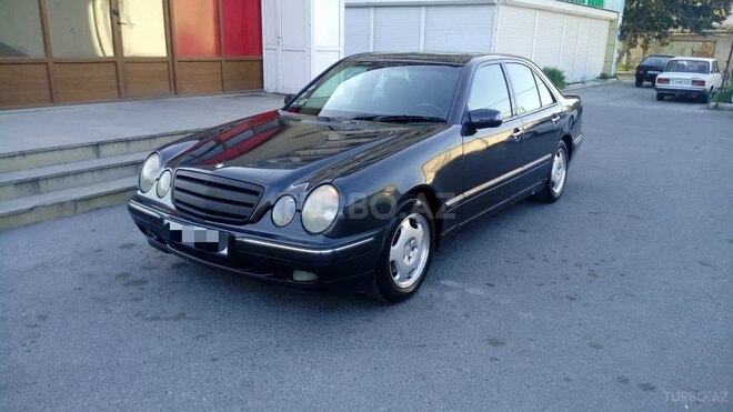 Mercedes E 320 1999, 281,000 km - 3.2 л - Bakı