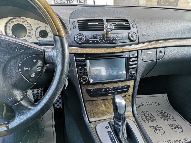 Mercedes E 220 2005, 260,000 km - 2.2 l - Bakı