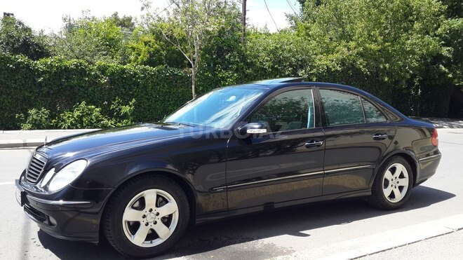 Mercedes E 220 2005, 260,000 km - 2.2 l - Bakı