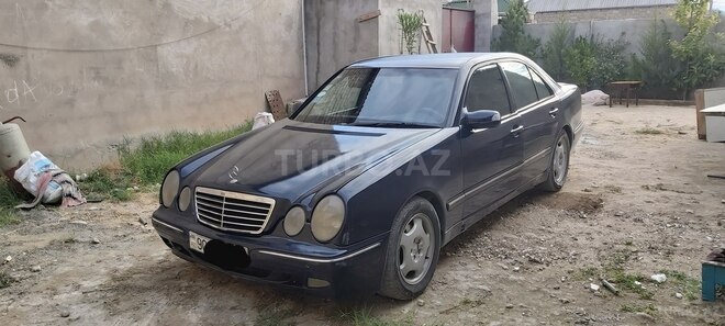 Mercedes E 220 2000, 420,000 km - 2.2 л - Bakı