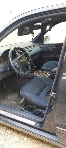 Mercedes E 220 2000, 420,000 km - 2.2 л - Bakı