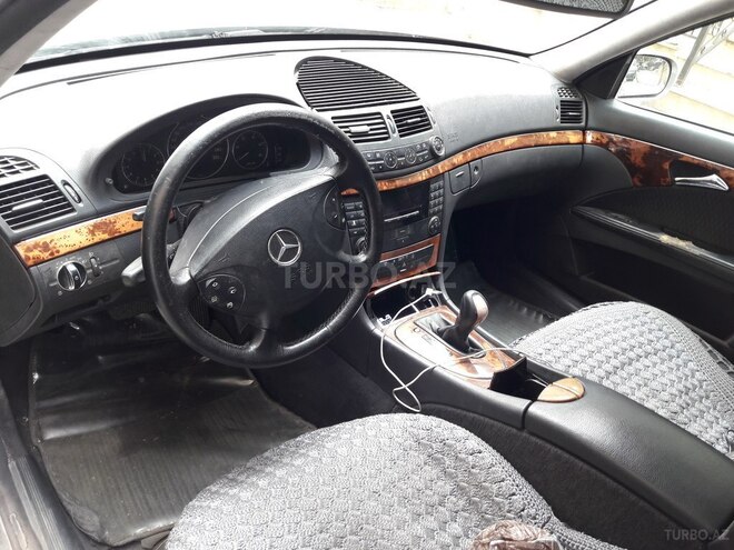 Mercedes E 270 2003, 312,000 km - 2.7 l - Bakı