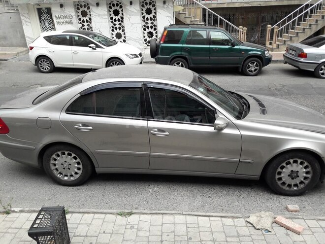 Mercedes E 270 2003, 312,000 km - 2.7 l - Bakı