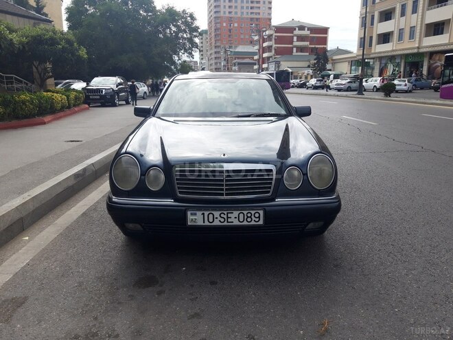 Mercedes E 230 1996, 273,000 km - 2.3 л - Bakı