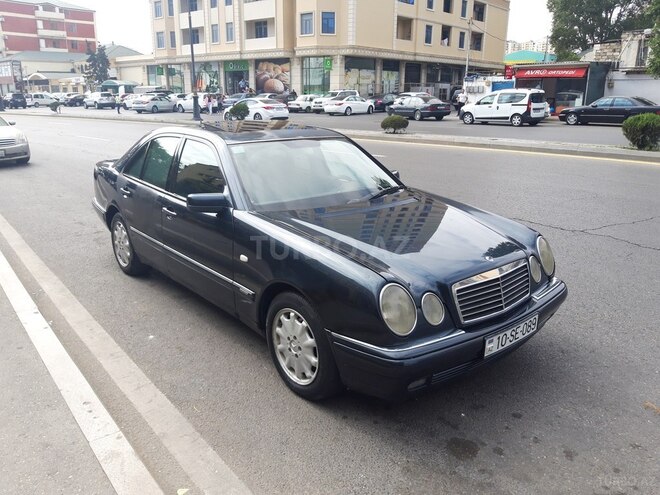 Mercedes E 230 1996, 273,000 km - 2.3 л - Bakı