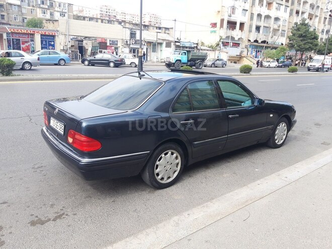 Mercedes E 230 1996, 273,000 km - 2.3 л - Bakı