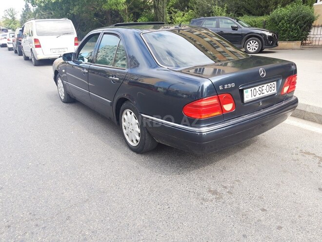 Mercedes E 230 1996, 273,000 km - 2.3 л - Bakı