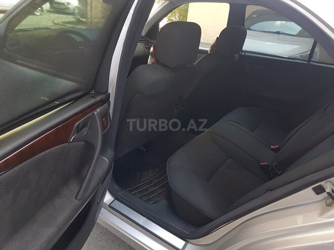 Mercedes E 240 2000, 282,000 km - 2.6 l - Bakı
