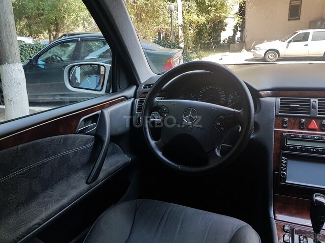 Mercedes E 240 2000, 282,000 km - 2.6 l - Bakı