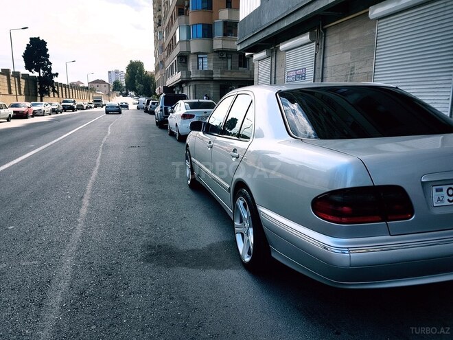 Mercedes E 240 2000, 282,000 km - 2.6 l - Bakı
