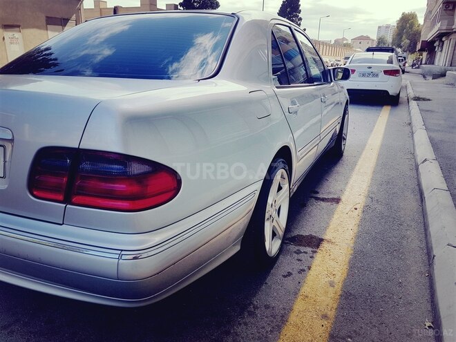 Mercedes E 240 2000, 282,000 km - 2.6 l - Bakı