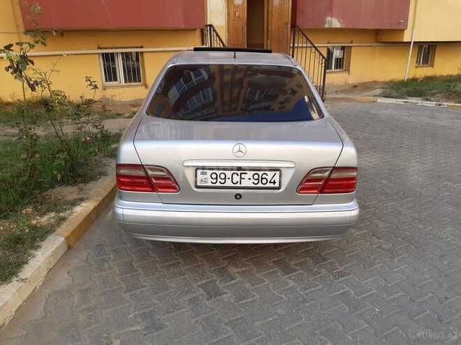 Mercedes E 240 2000, 347,000 km - 2.6 l - Sabirabad