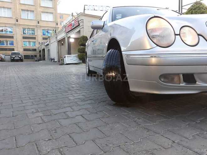 Mercedes E 240 2000, 232,534 km - 2.4 л - Bakı