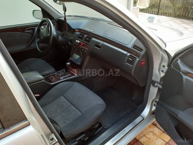 Mercedes E 220 2001, 311,000 km - 2.2 l - Gəncə