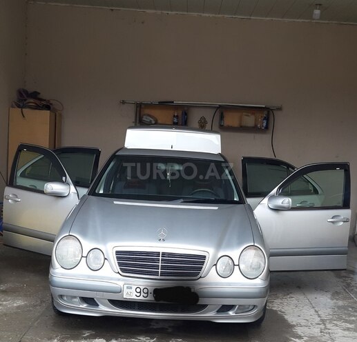 Mercedes E 220 2000, 304,145 km - 2.2 l - Gəncə