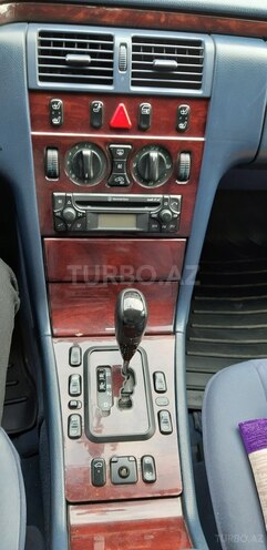 Mercedes E 220 2000, 304,145 km - 2.2 l - Gəncə