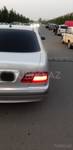Mercedes E 220 2000, 304,145 km - 2.2 l - Gəncə